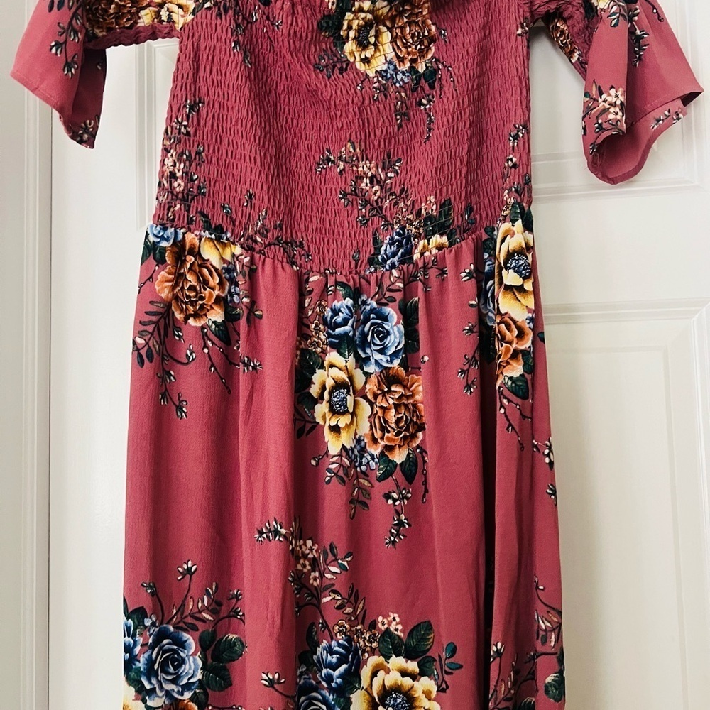 Super cute off the shoulder flowy maxi size PXL - Picture 2 of 5
